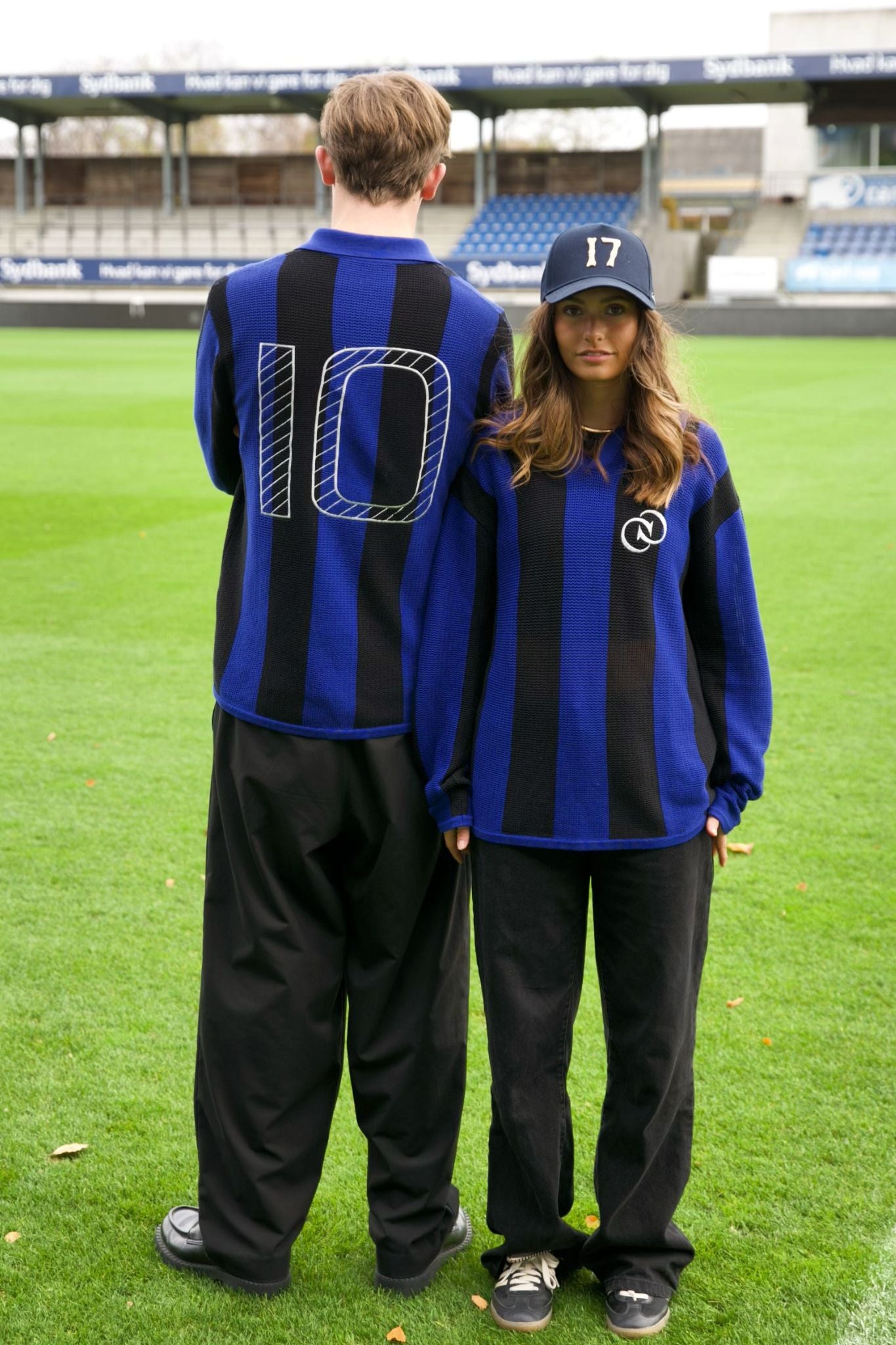 Topshop - Everyday - T-shirt à Manches Longues - Bleu Marine